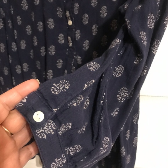 Blouse - Picture 2 of 3